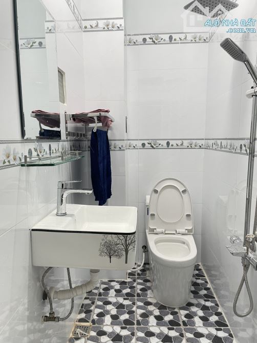 CHỦ CẦN BÁN GẤP NHÀ ĐƯỜNG NI SƯ HUỲNH LIÊN,P10,Q TÂN BÌNH, DT 70M2, GIÁ 7,8 TỶ THƯƠNG LƯỢN