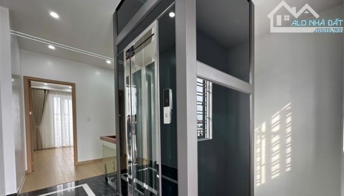 Bán nhà Tuyến 2 Lê Hồng Phong, Đằng Lâm, Hải An,  5 tầng, 60m2, 9,6 tỷ