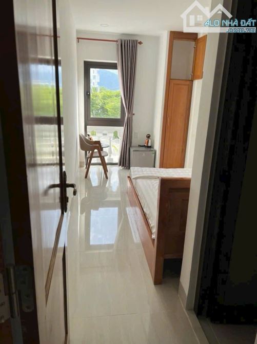 Nhà 5lầu sổđỏ xây Căn hộ gồm20 phòng cho thuê kín102m2 mặt 7m khu PhướcLong gần Biển 12 ty