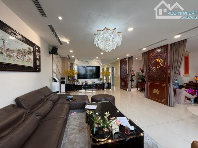 Mặt phố - Xã Đàn - Đống Đa Dt: 150m2, 9 tầng, mt6.5m, Siêu phẩm