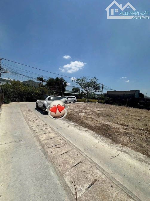 Bán đất nhánh đường Trịnh Đình Thảo Kim Dinh, Giá bán: 1 tỷ 550 triệu - Diện tích: 126m2