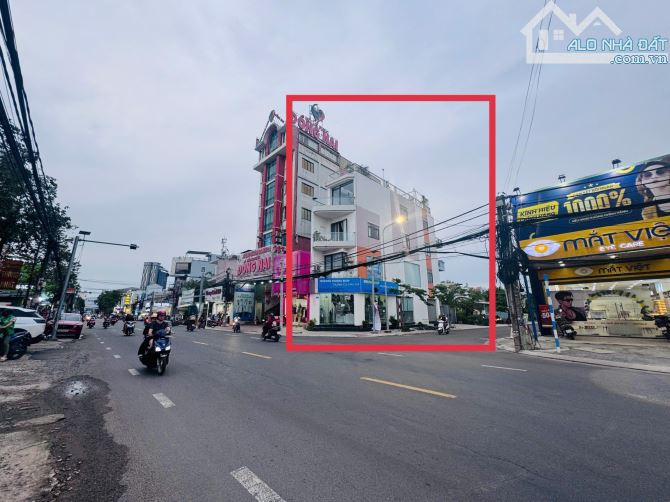bán căp góc 2 mặt tiền đẹp nhất đường phạm văn thuận 8.6x22  32 tỷ thương lượng chính chủ