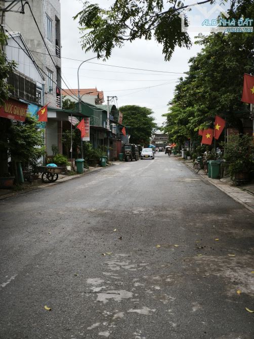 BÁN ĐẤT NGHĨA ĐẠO LÔ GÓC 2 MẶT ĐƯỜNG Ô TÔ TRÁNH GẦN KCN THUẬN THÀNH, VĐ4 DT86M2 NHỈNH 2 TỶ