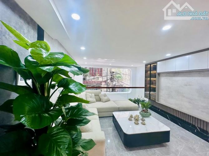 🏡 Bán nhà Minh Khai lô góc 2 mặt thoáng – 7 tầng – thang máy – nội thất xịn – giá 9.8 tỷ