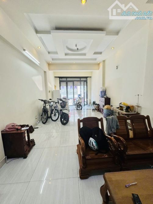 Nhà mặt tiền trung tâm Gò Vấp, gần sân bay, 68M2, 5 tầng, 12.3 tỷ