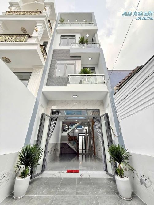Xe hơi vào nhà, 1 sẹc Thới An 16, quận 12, 4x20m, nở hậu, nhỉnh 6 tỷ