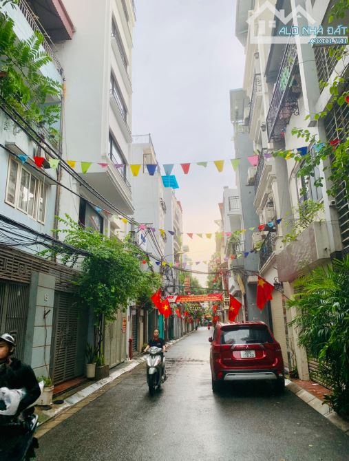 HOÀNG VĂN THÁI - CHỈ 23 TỶ – 90m2 – PHÂN LÔ - Ô tô TRÁNH - NỞ HẬU - NGÕ THÔNG