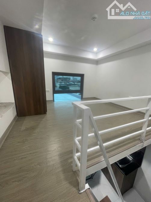 Cho Thuê CCMN 639 Hoàng Hoa Thám Ba Đình 30m2 Gác Xép Cửa Sổ Ban Công Thang Máy Giặt Riêng