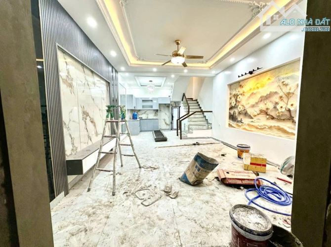 Bán Nhà 3 tầng Miếu 2 Xã - 41m2- sân cổng - 41m2- giá 2,9 tỷ