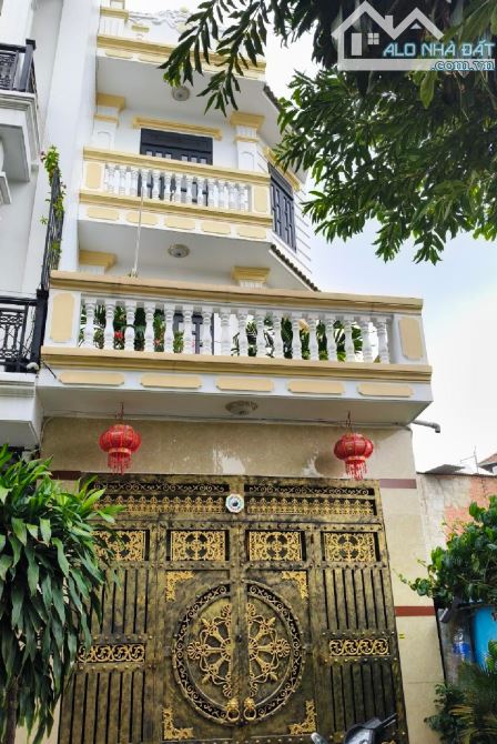 Bán lô GÓC _ NGUYỄN ẢNH THỦ Q12. Hẻm 8m, XE HƠI, khu an ninh _ 3tầng- 5ty600 -59m2-