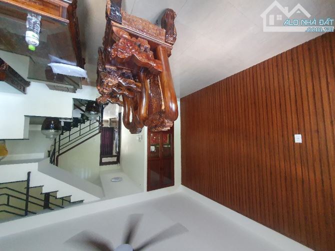 NHÀ BÁN: NHÀ ĐẸP, KHÔNG GIAN SỐNG TUYỆT VỜI_ 104M2, 4 TẦNG_ GIÁ 14,8 TỶ