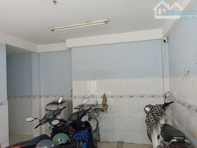Cho thuê phòng trọ Lê Văn Sỹ , có cửa sổ , đi về tự do