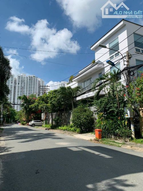 Rổ hàng đất đường 12 khu Làng ĐH Phước kiển Nhà bè. 80 tr/ m2.