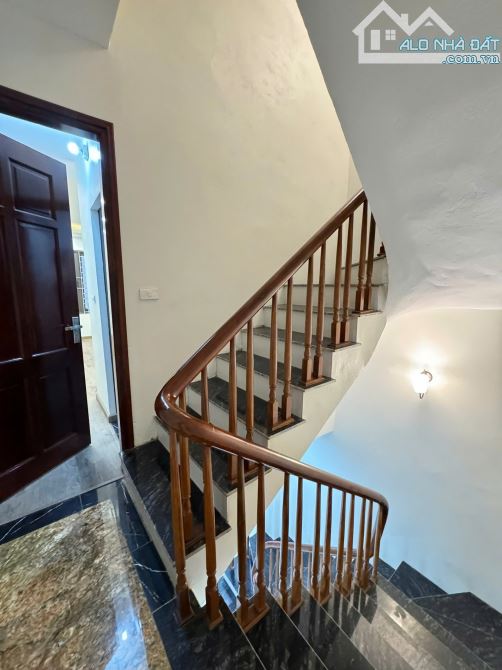 Nhà Mới Tinh Tổ 5- Phường Yên Nghĩa. 32m2x5T, gần chợ tổ 5, 6 Nghĩa Lộ. an sinh đỉnh
