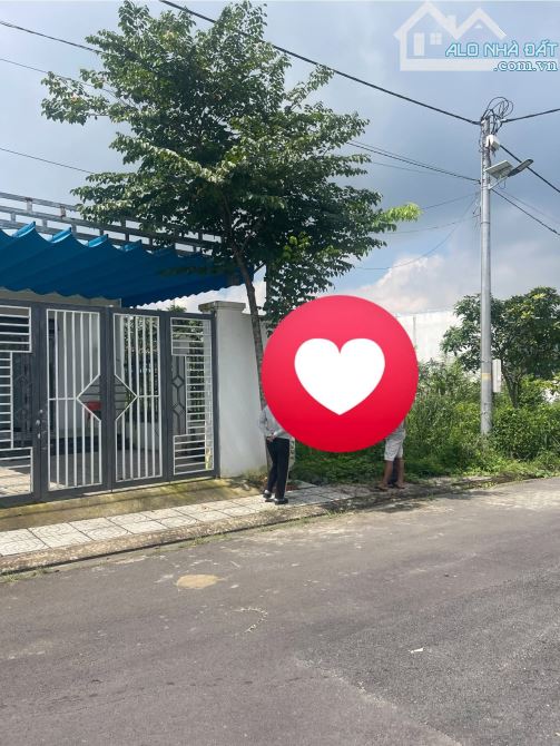 Nhà Bình Minh cách trường IGC Trịnh Hoài Đức 300m , cách QL1A 500m giá 1 tỷ 550 TL.