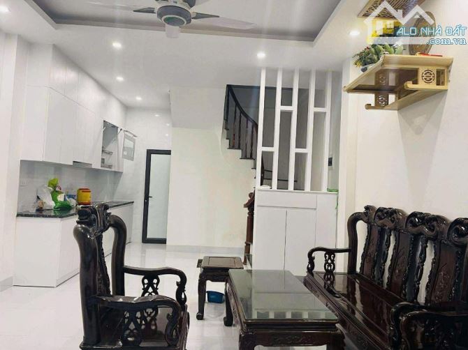 NHÀ Ở ĐẠI MỖ - VỊ TRÍ ĐẸP - DÂN XÂY CÒN MỚI - ĐẦY ĐỦ CÔNG NĂNG