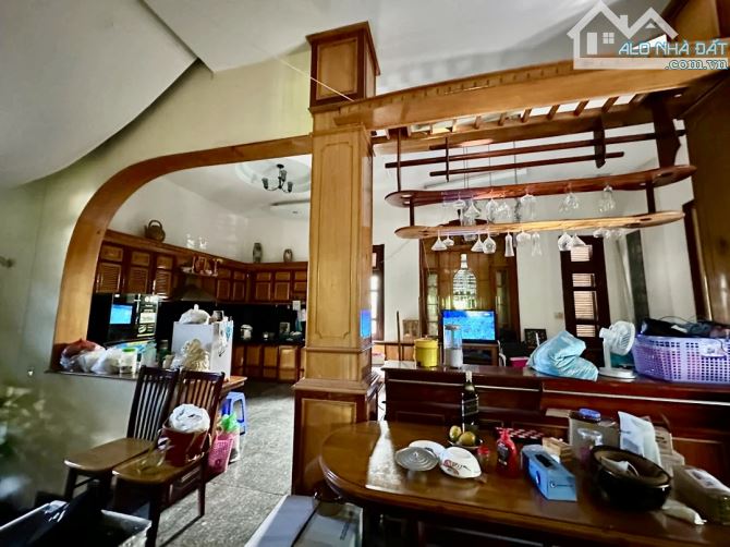 BIỆT THỰ 3 TẦNG LÔ GÓC – ĐƯỜNG 10.5M – DT 420M² – MT 18M - SÁT BỜ SÔNG THĂNG LONG -25,5 TỶ