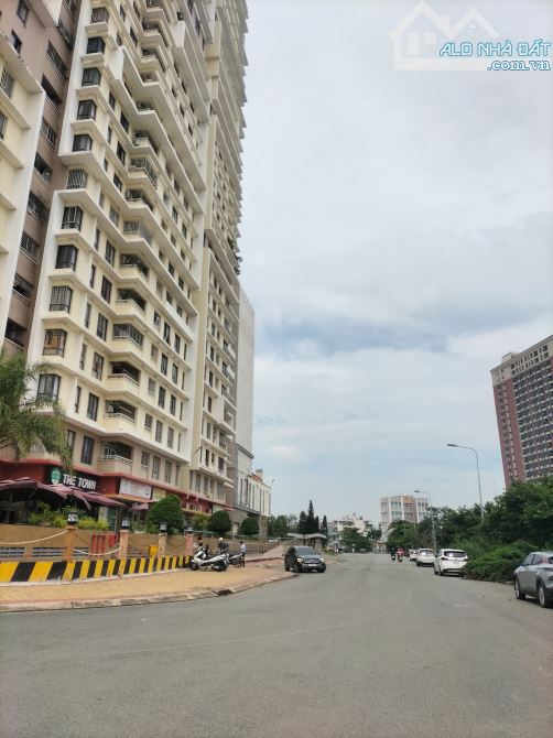 Bán NHÀ 60M² NỞ HẬU kế Hẻm xe hơi PHẠM HỮU LẦU SÁT ERA TOWN nhỉnh 4 TỶ TL