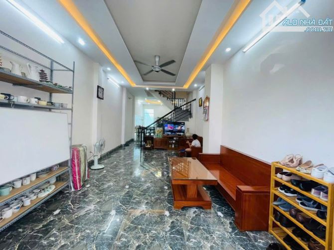 Bán nhà mặt tiền 1 trệt 2 lầu mới Trần Xuân Độ-Vũng Tàu.Trung tâm TP gần biển 73m2 giá 6tỷ