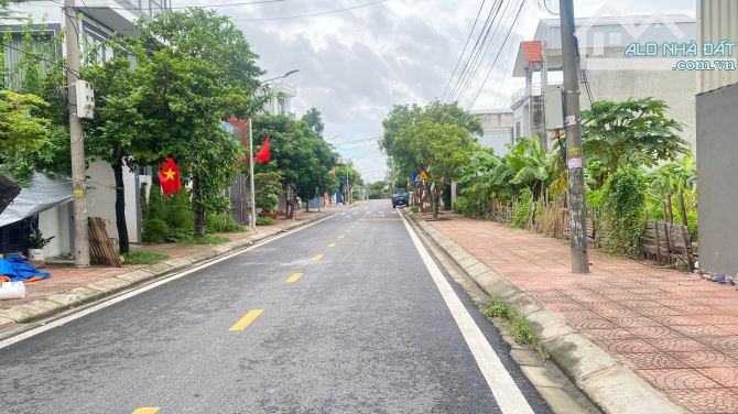 Cực hiếm 97,5m2 đất chung cư Lương Quán đường thông 12m chỉ hơn 3 tỷ xíu