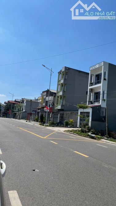 Siêu hiếm! bán nhanh 140m2, MT 7m, vỉa hè 5m, Kinh doanh, Tân Yên - bắc Giang 2,3 tỷ