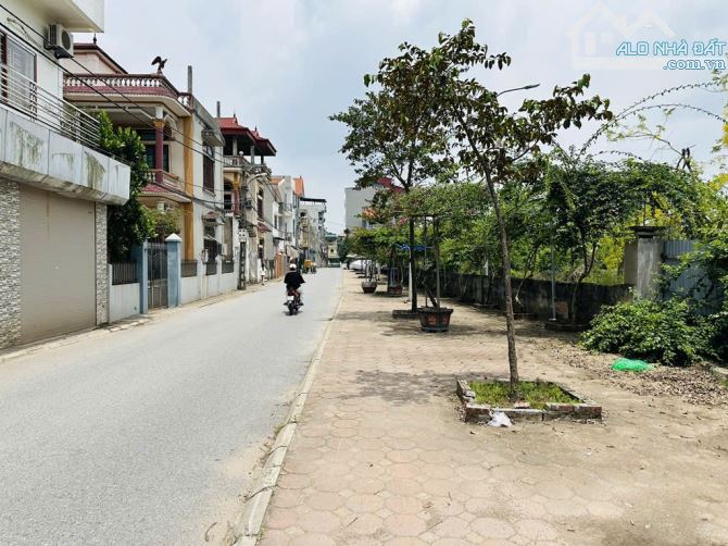 172M/15M MẶT TIỀN – TT TRÂU QUỲ  - VỈA HÈ KD – Ô TÔ TRÁNH  - 2 THOÁNG
