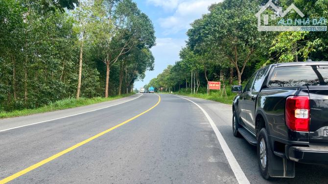 Lô góc 2 mặt tiền QL55 ngay sát các khu du lịch lớn nhất Vũng Tàu. Sổ hồng thổ cư sẵn.