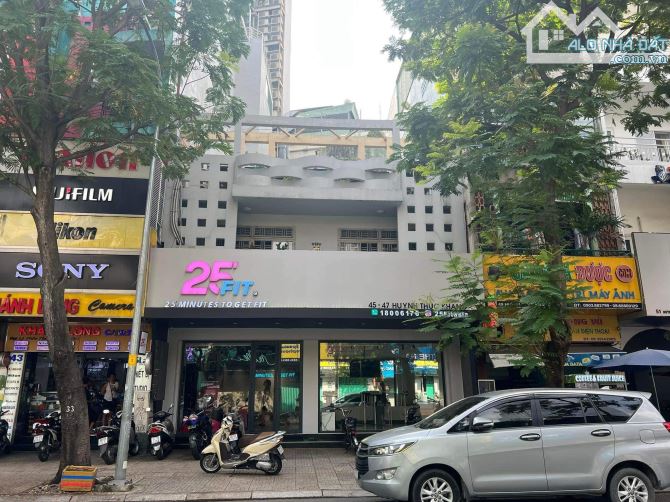Bán nhanh khuôn đất MT Trần Văn Đang, Q.3, 6x30m, NH: 8.5m2, CN: 191m2, giá 29.9 tỷ