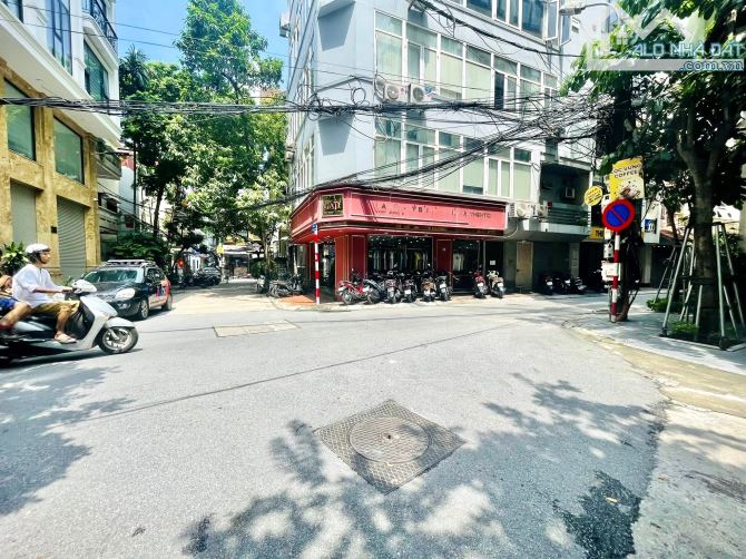 Bán nhà Đống Đa, phân lô, lô góc 2 mặt ngõ oto tránh, 7 tầng thang máy, hơn 22 tỷ