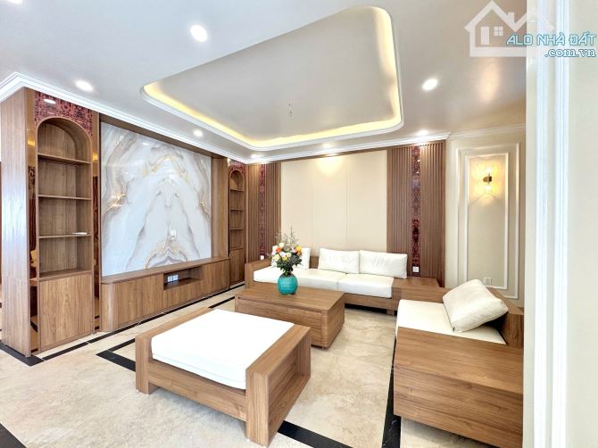 Bán căn biệt thự Mê Linh đẹp xây mới - DT 190m - Mt 9m hướng Đông tứ trạch