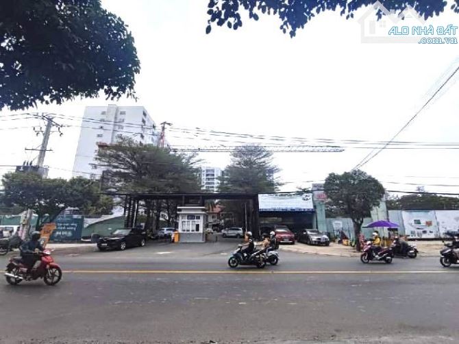 Nhà Cấp 4 gần Mặt tiền đường LÊ VĂN KHƯƠNG, Hiệp Thành, Q12, DT 748m2 (23 x 29), hẻm 6m.
