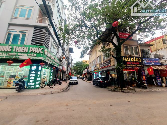 CẦN BÁN nhà 56m2 x 5 tầng, mặt tiền gần 5m, vỉa hè 3m, đường ô tô tránh, kinh doanh ...