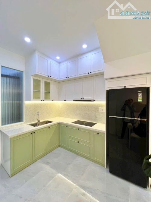 3 tầng kiệt Hoàng Diệu - Hải Châu gần Cầu Rồng giá nhỉnh 4ty