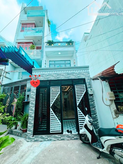 BÁN NHÀ 2 MẶT HẺM GẦN TÂN HOÀ ĐÔNG 3TẦNG MỚI ĐẸP 80M2 6PN VÀI BƯỚC RA MẶT TIỀN GIÁ 7.X TỶ