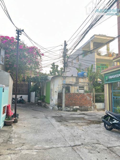 🎉🎉📍BÁN ĐẤT TẶNG NHÀ, SỔ ĐẸP VUÔNG VẮN ĐƯỜNG ĐỖ BÁ - Ô TÔ TẬN CỬA