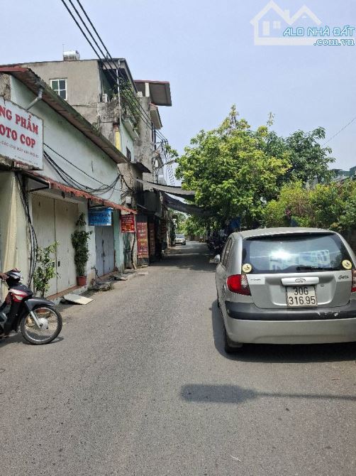 Bán đất tặng nhà C4 267m², lô góc ô tô tránh, ô tô vào nhà – giá chỉ 36 tỷ