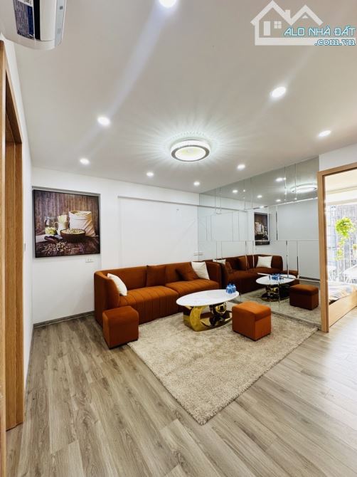 Bán căn hộ tập thể Cát Linh – lô góc thoáng sáng, 100m², 5.4tỷ 🌿