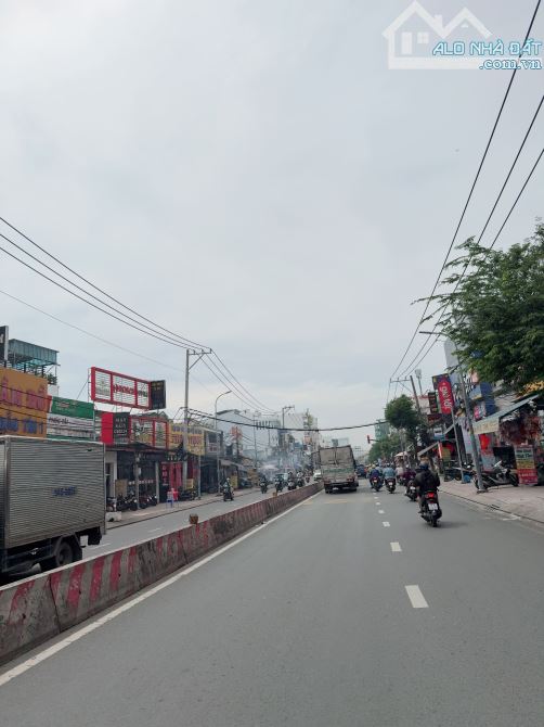 Nguyễn Thị Thập Cầu Phú Mỹ Quận 7,bán đất nhà cũ tiện xây mới,ngang 6M dài 22M,hẻm 4m,6.x