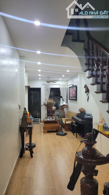 23.5 TỶ - 61M2x5T - MẶT PHỐ KHƯƠNG TRUNG - KINH DOANH SIÊU ĐỈNH - GẦN NGÃ TƯ SỞ