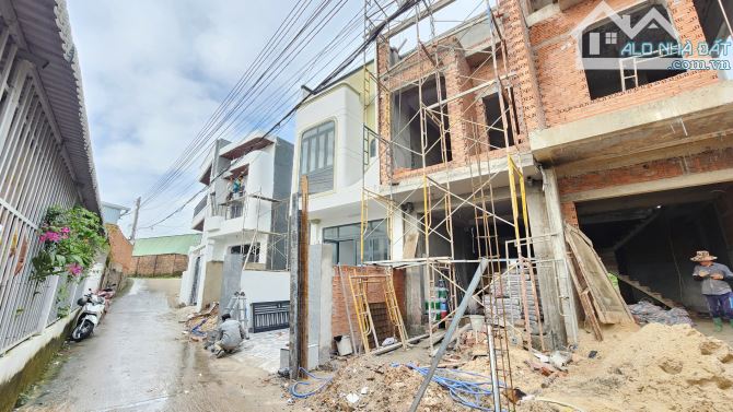 Bán nhà 1 trệt 1 lầu gần Thủ Khoa Huân, p.Thuận Giao, Tp.Thuận An chỉ 3 tỷ 150 TL M7550