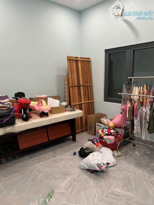 Bán nhà 1 trệt 2 lầu hoàn công KDC, p.Bình Hòa, Tp.Thuận An chỉ 5 tỷ 3 TL M7551