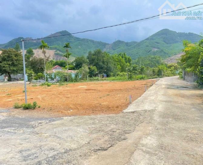 📌📌📌LÀM VIỆC TRỰC TIẾP GIÁ TỐT !!! bán lô đất  thôn Xuân phú - xã Hòa Sơn
