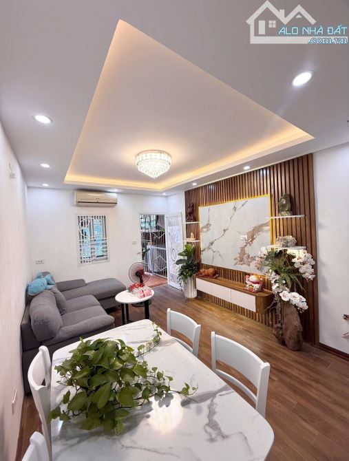 bán căn tập thể hiếm nhỏ xinh, đẹp keng, giá hiếm