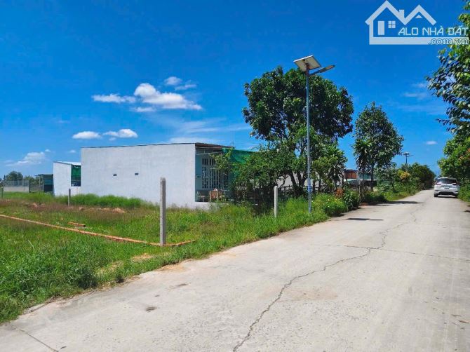 bán gấp lô đất sổ hồng thổ cư đủ xã mỹ hạnh tây ninh đường bê tông hoàn thành