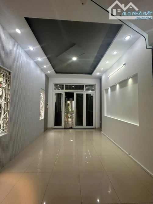 Cho thuê nhà 2 tầng kiệt oto Lê Duẩn- Hải Châu