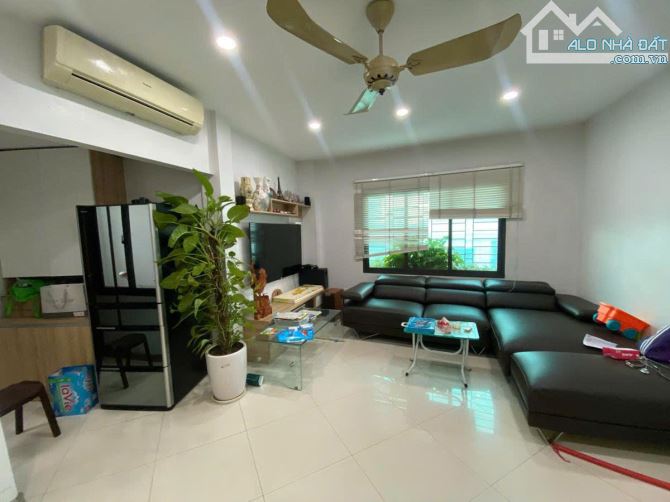 HIẾM ĐỘI CẤN BA ĐÌNH 19TỶ 50M 5T MT 6M THIẾT KẾ HIỆN ĐẠI TẶNG NỘI THẤT XỊN SÒ ĐĂNG CẤP