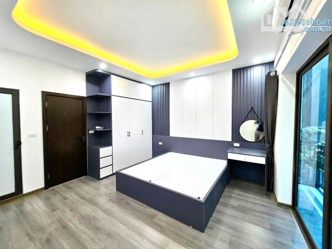 HẾM NHÀ TRỌ TRIỀU KHÚC GẦN HỒ LUÔN KÍN PHÒNG 46M2,5 TẦNG,8 PHÒNG KK.DT30TR/TH.GIÁ HƠN 7 TỶ