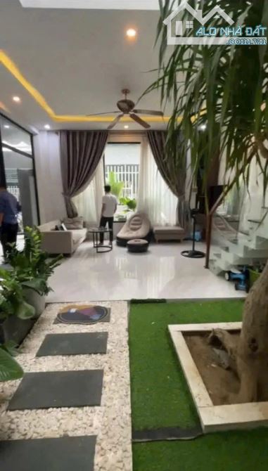 BÁN NHÀ ĐẸP 2TẦNG NGUYỄN NHƯ HẠNH, LIÊN CHIỂU,ĐÀ NẴNG.DT:83 M².MT :7.5M.