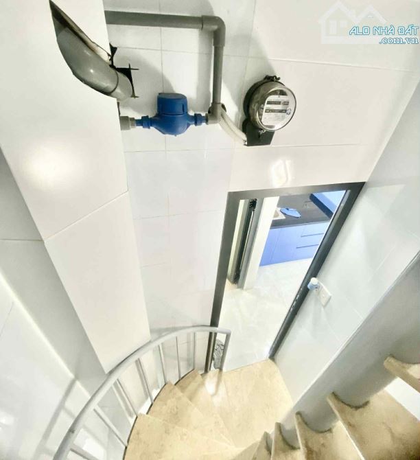 Quận 10,hẻm xe hơi,giá 4,35 tỷ,dt:4,5mx4,5m - 10
