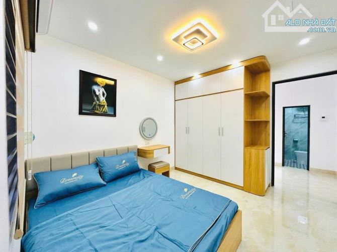 GIÁP BÁT 25M² HƠN 5TỶ - NHÀ ĐẸP Ở LUÔN FULL NỘI THẤT - VÀI BƯỚC RA MẶT PHỐ -MT THOÁNG SÁNG - 10